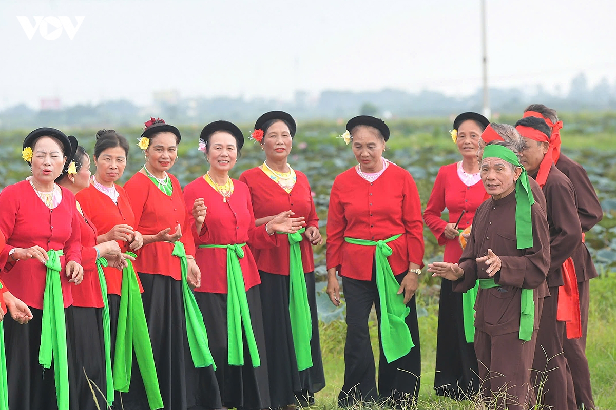 nghe thuat hat trong quan phuc lam nhip trong quan giu lua hon que bac bo hinh anh 8