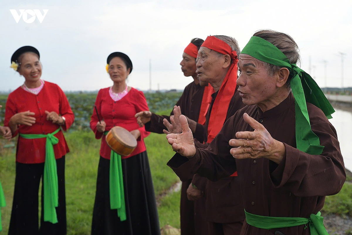 nghe thuat hat trong quan phuc lam nhip trong quan giu lua hon que bac bo hinh anh 13