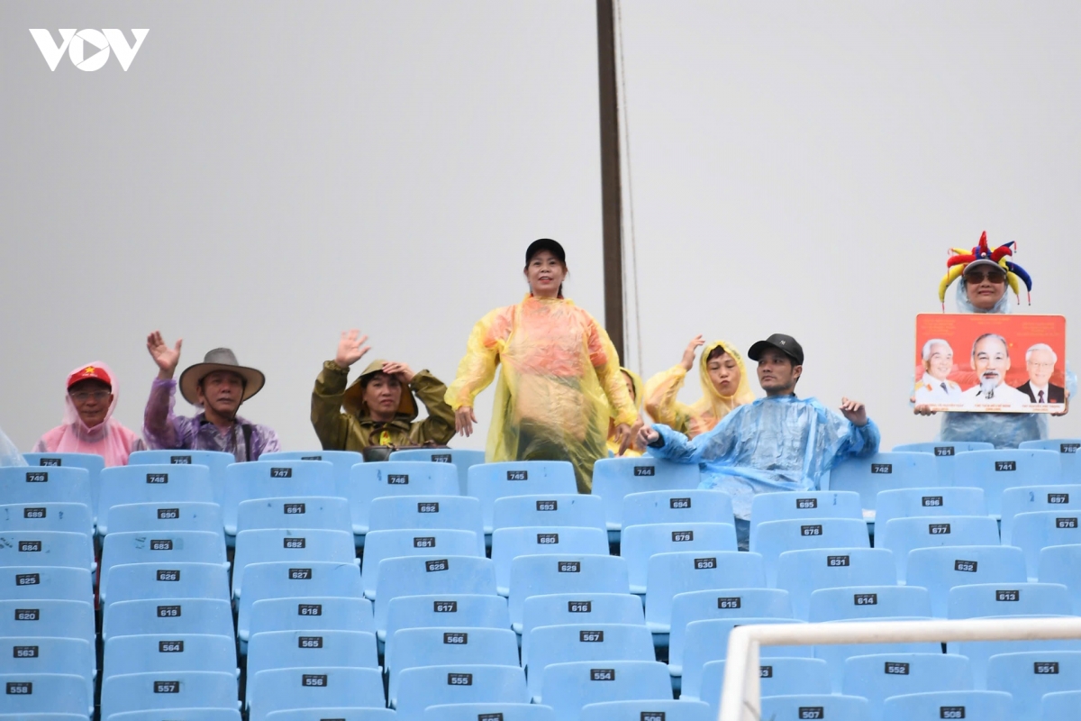 trUc tiEp viet nam vs singapore bang a asean cup 2026 don ep nghet tho hinh anh 28