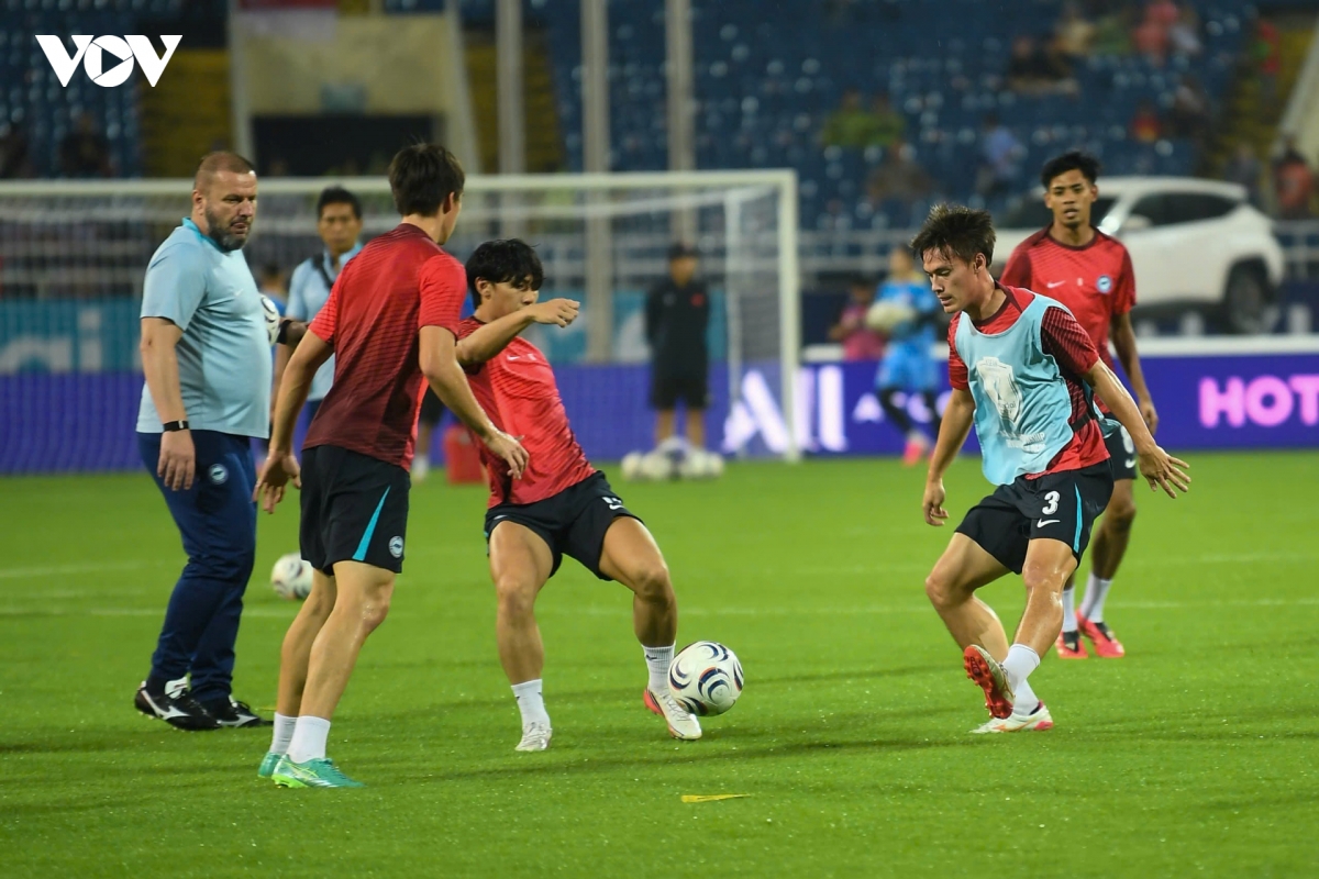 trUc tiEp viet nam vs singapore bang a asean cup 2026 don ep nghet tho hinh anh 20
