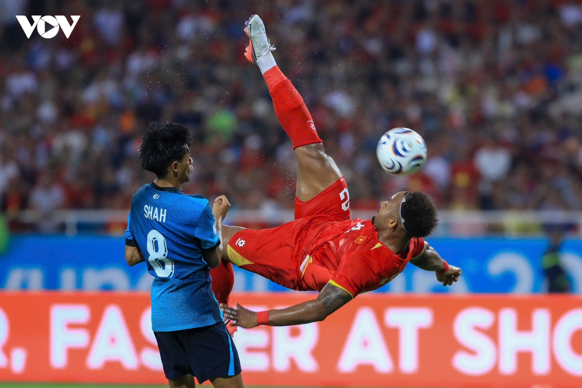 trUc tiEp viet nam vs singapore bang a asean cup 2026 don ep nghet tho hinh anh 3