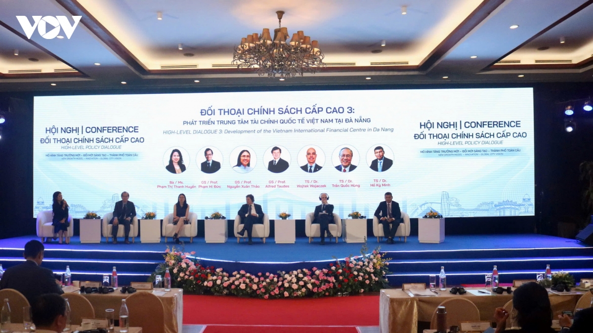 du lieu la nen tang quan trong de phat trien trung tam tai chinh quoc te viet nam tai Da nang hinh anh 1