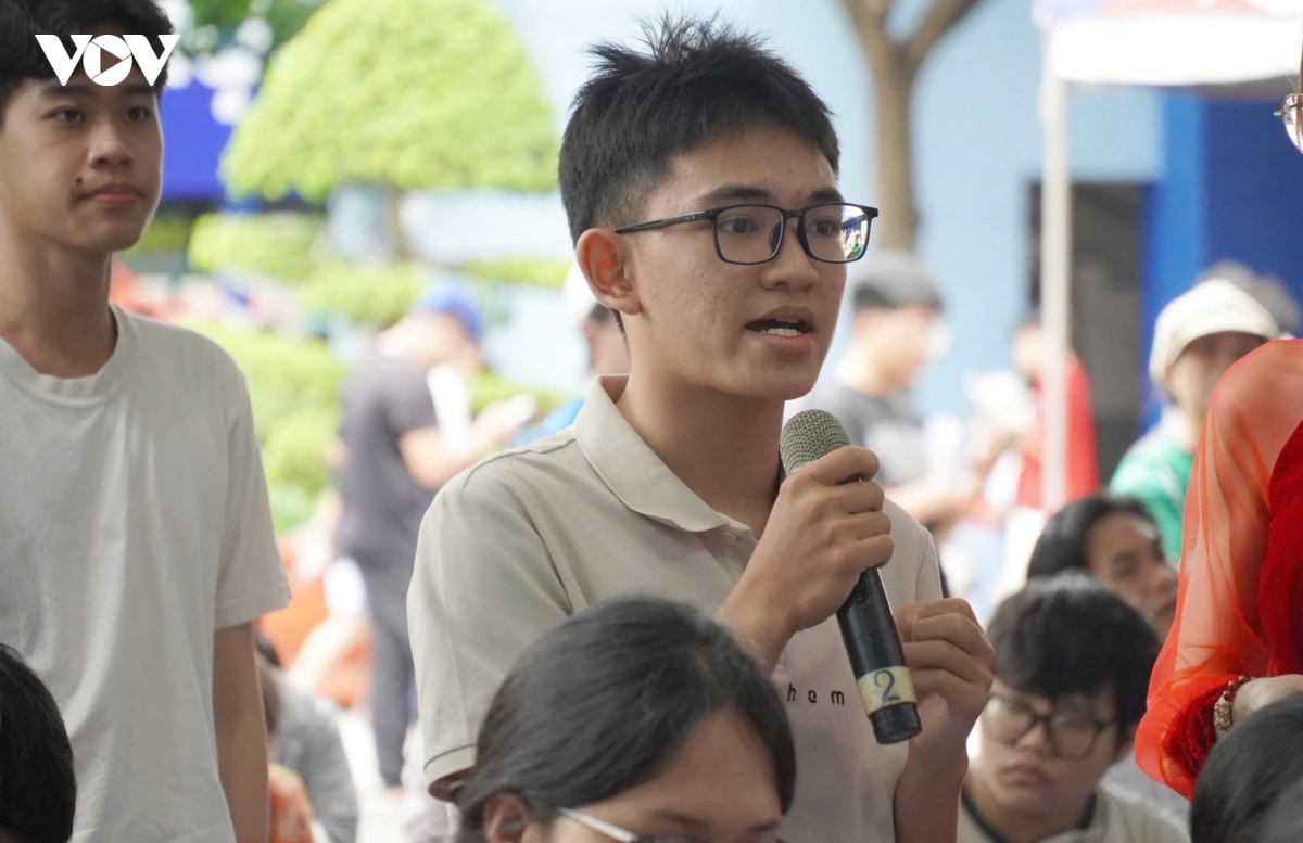 thi sinh dang ky nguyen vong vao khoi nganh stem tang hinh anh 2