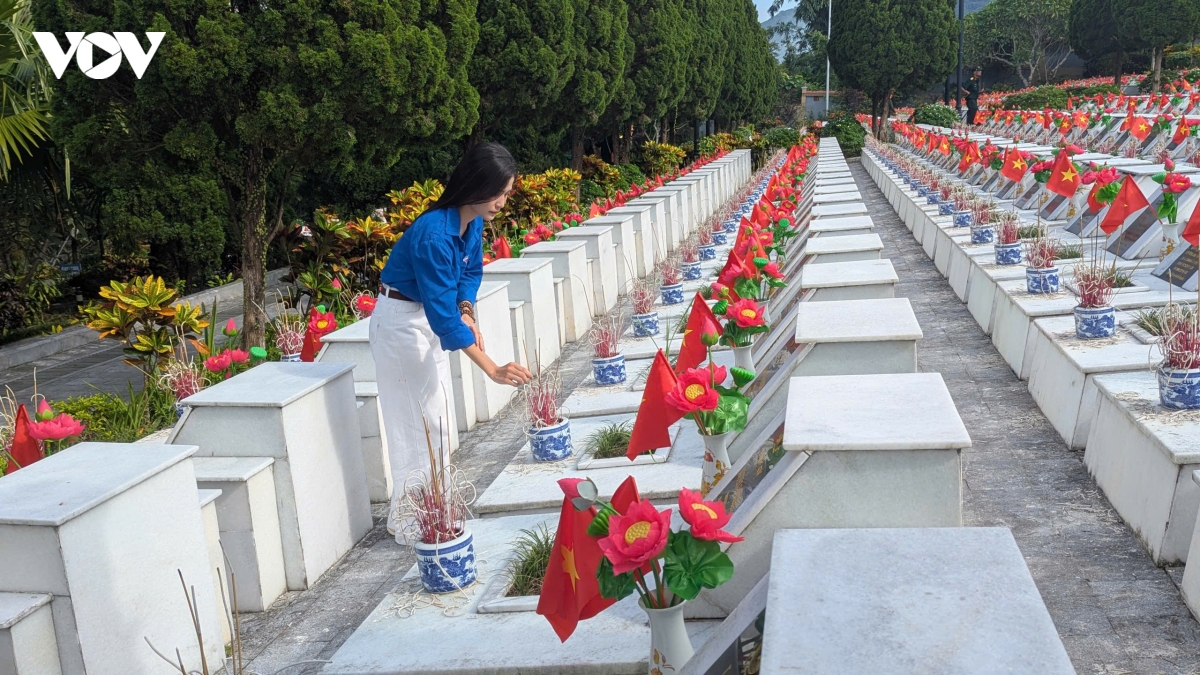 thang 7 tro ve vi xuyen loi hen voi nhung nguoi nam lai hinh anh 5