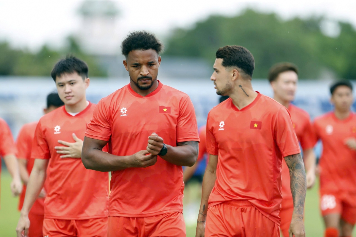 Dt viet nam lam quen san tren dat thai lan, san sang khai hoa asean cup 2026 hinh anh 4
