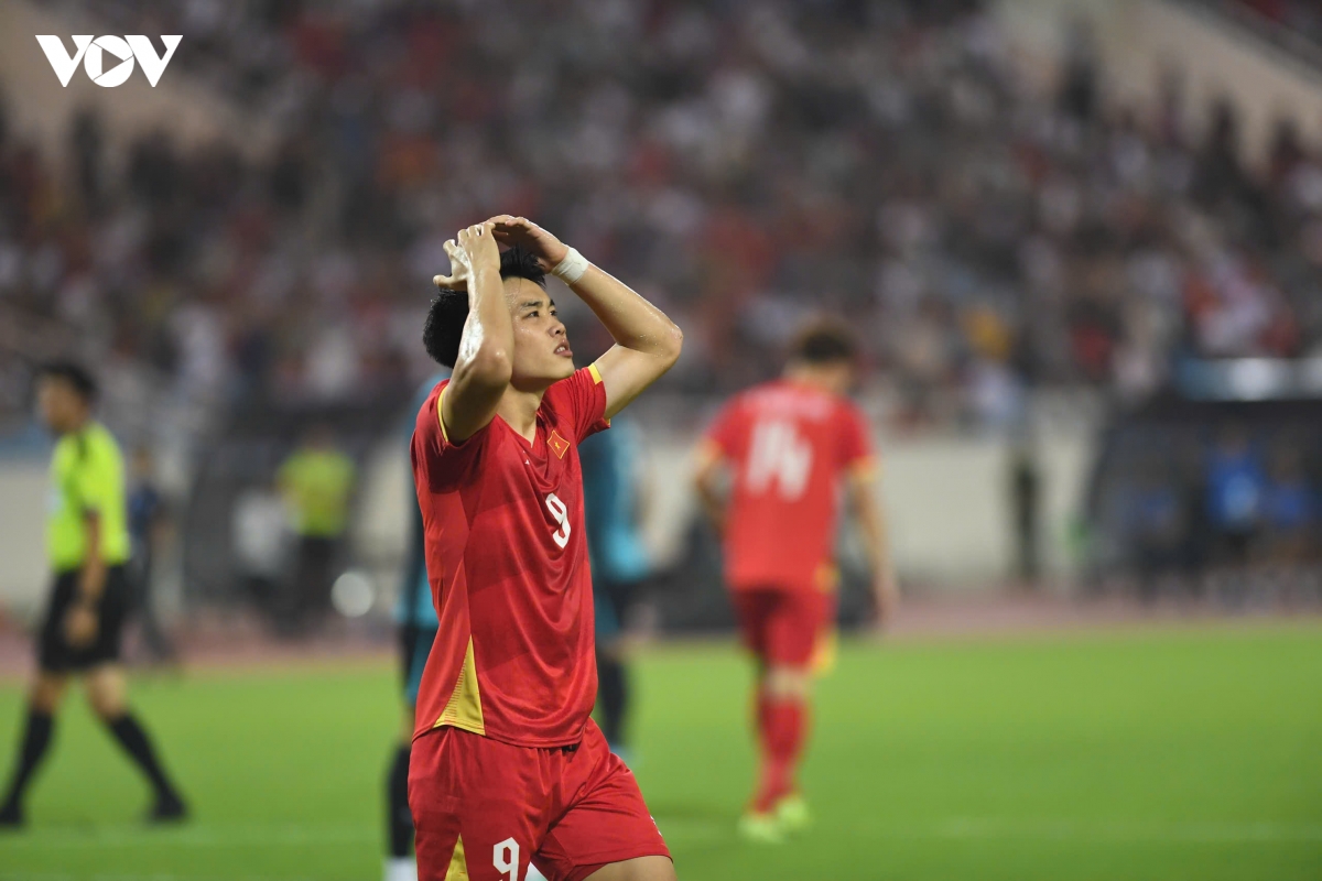 du am Dt viet nam 0-0 Dt singapore vong bang asean cup khi may man ngoanh mat hinh anh 1