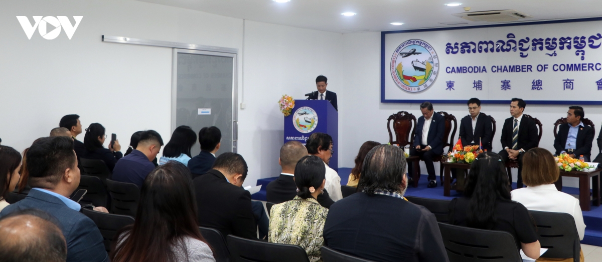 vov-ong-do-viet-phuong-tham-tan-thuong-mai-viet-nam-tai-campuchia-phat-bieu.jpg