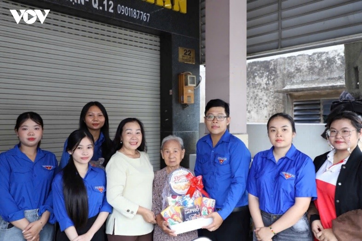 tuoi tre vov lan toa nghia tinh tri an qua chuoi hoat dong thiet thuc dip 27 7 hinh anh 3