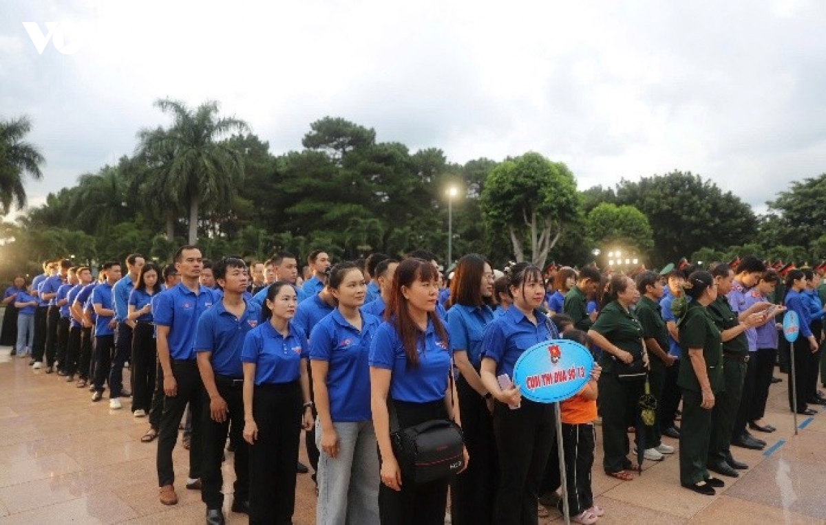 tuoi tre vov lan toa nghia tinh tri an qua chuoi hoat dong thiet thuc dip 27 7 hinh anh 4