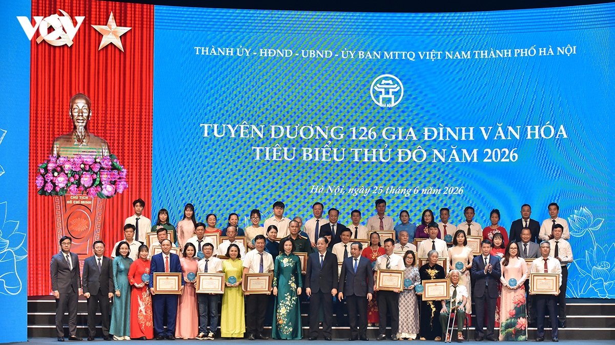 thach thuc duy tri truyen thong gia dinh da the he hinh anh 2
