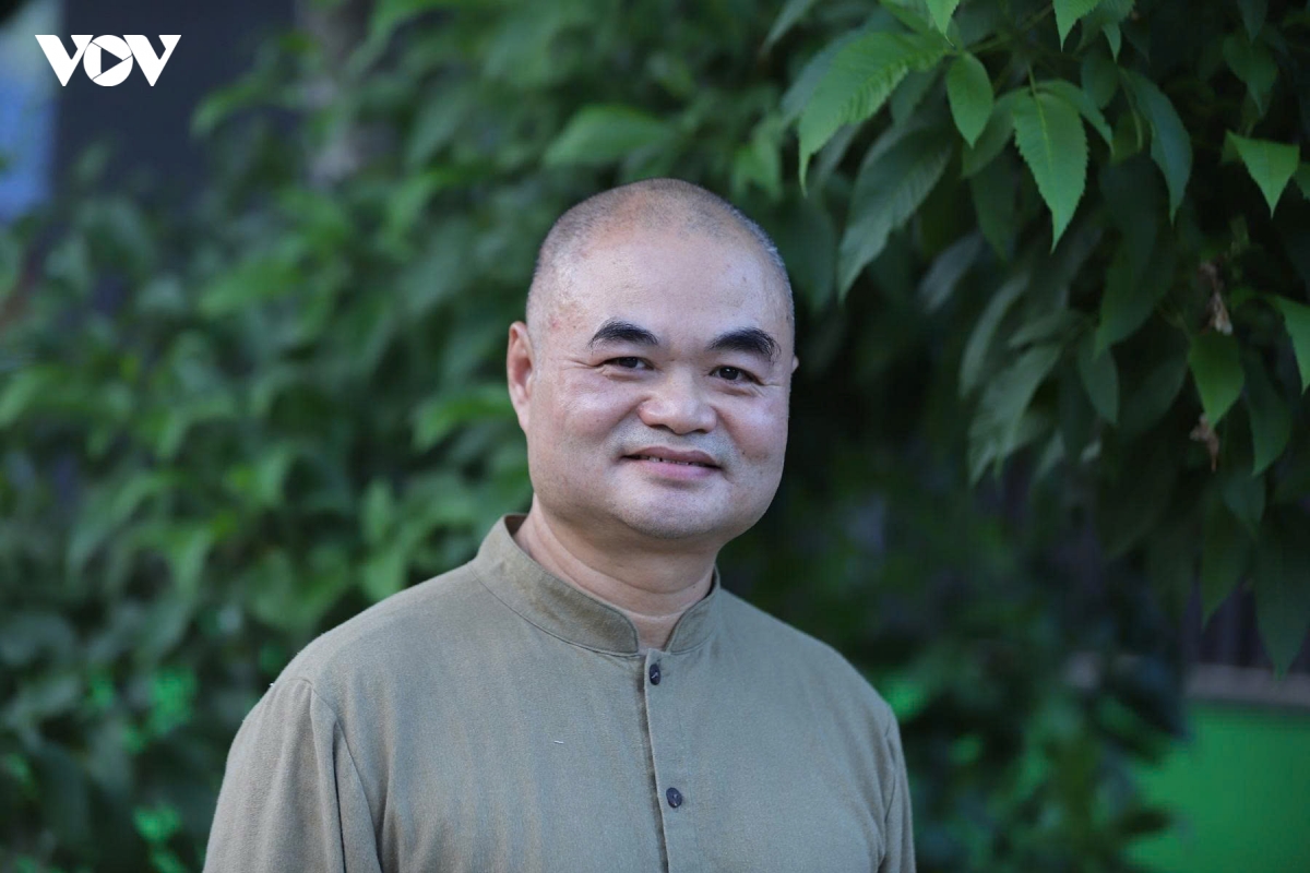 Doi moi sang tao danh thuc nguon gen quy tra hoa vang cuc phuong hinh anh 1