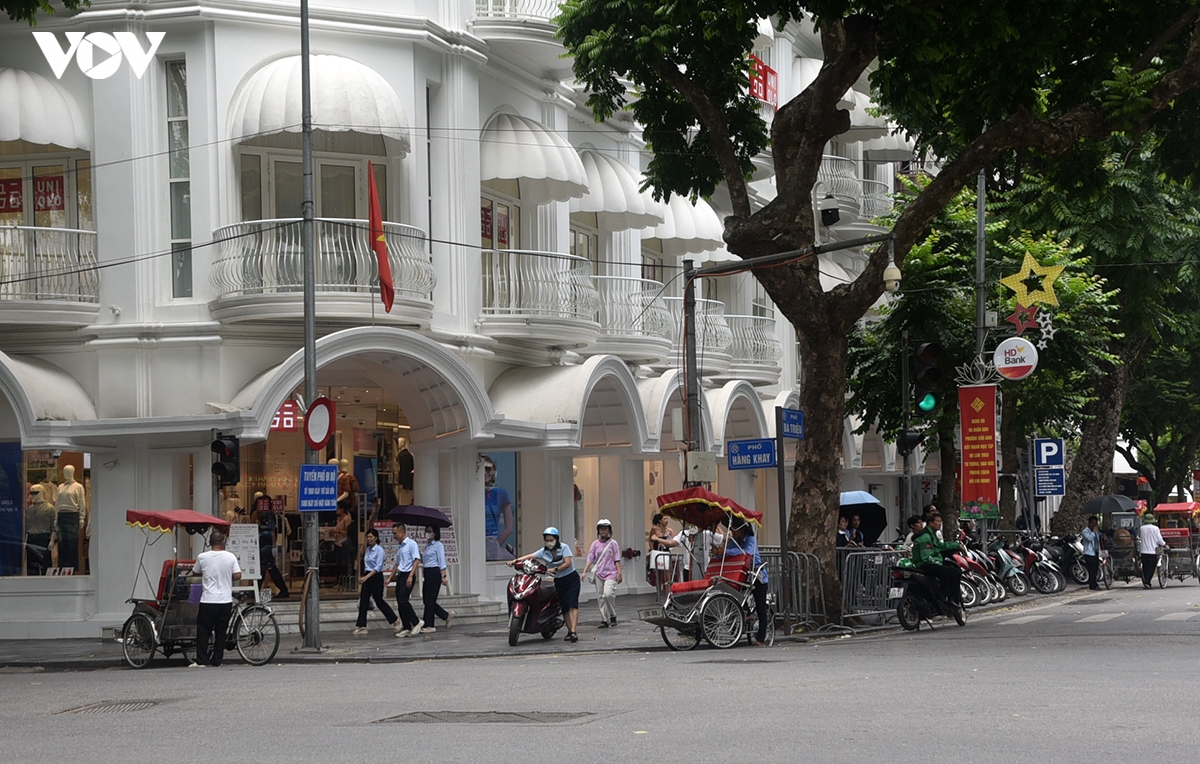 can canh cac diem trung chuyen, bai giu xe phuc vu vung phat thai thap o ha noi hinh anh 1