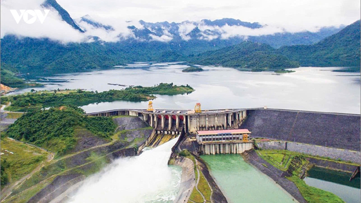 mo cua xa day ho thuy dien tuyen quang, khan truong dam bao an toan vung ha du hinh anh 1