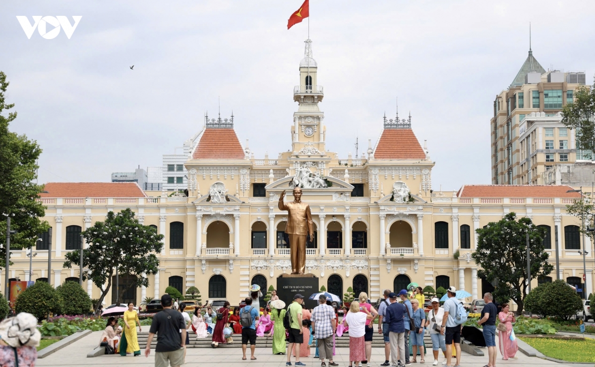 nhung chung nhan lang le ghi dau hanh trinh vuon minh cua tp.hcm hinh anh 11