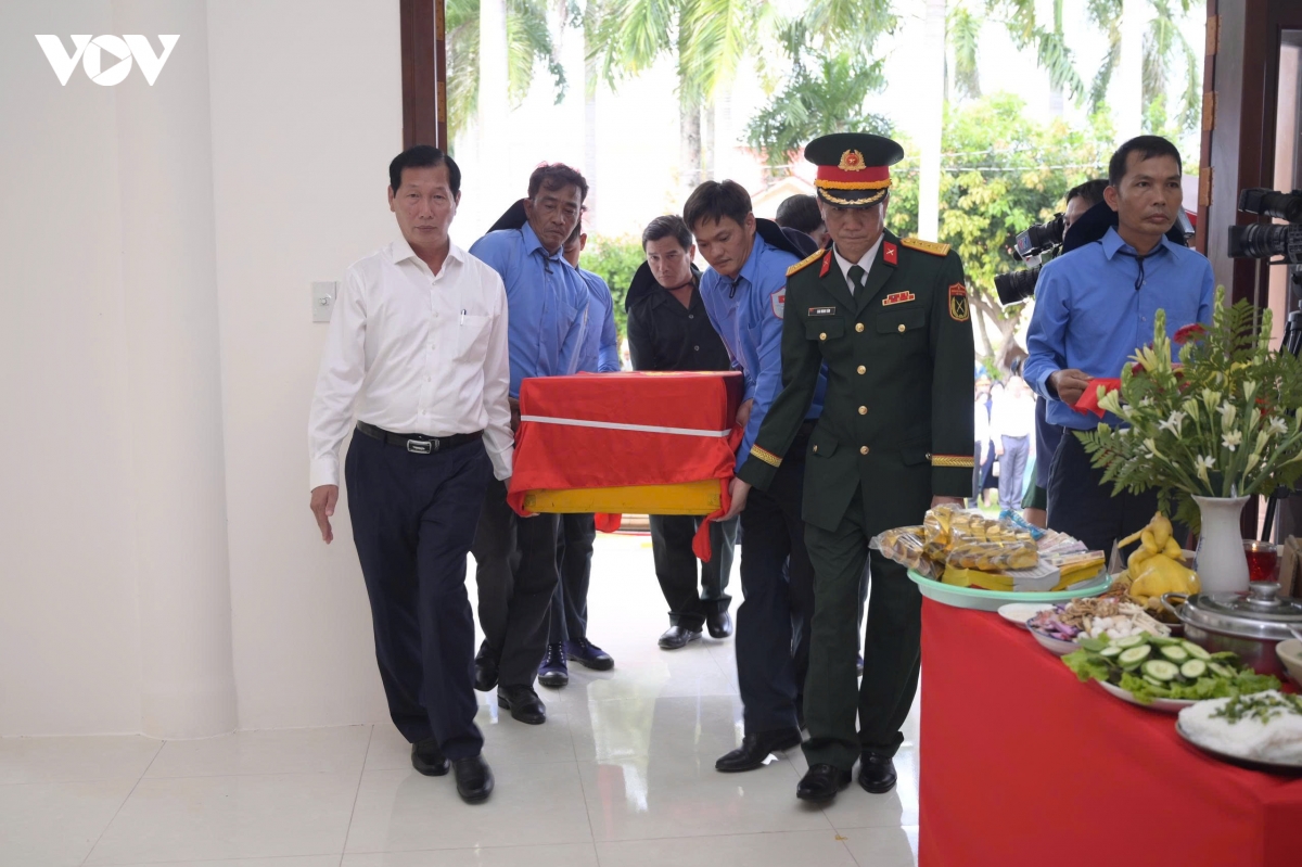Don Doi k92, k93 hoan thanh nhiem vu tim kiem hai cot liet si tai campuchia hinh anh 4