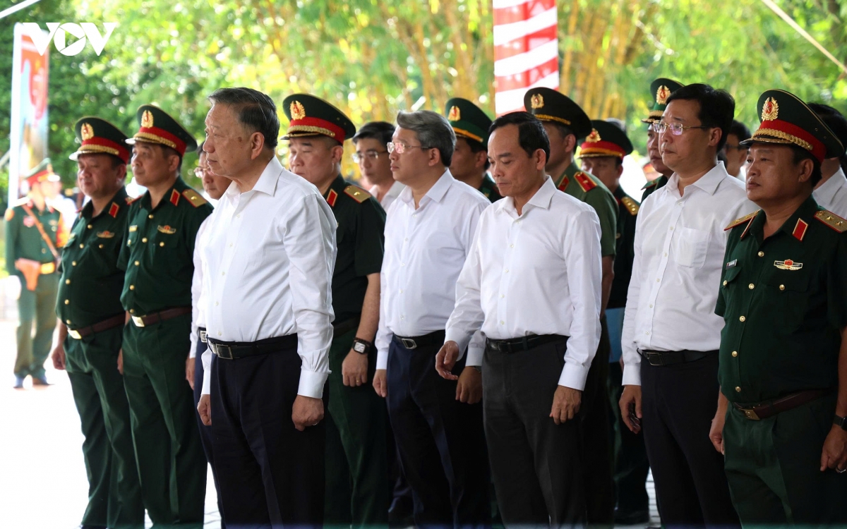 tong bi thu, chu tich nuoc dang huong tai noi quy tap hai cot liet si o cong vien le thi rieng hinh anh 2