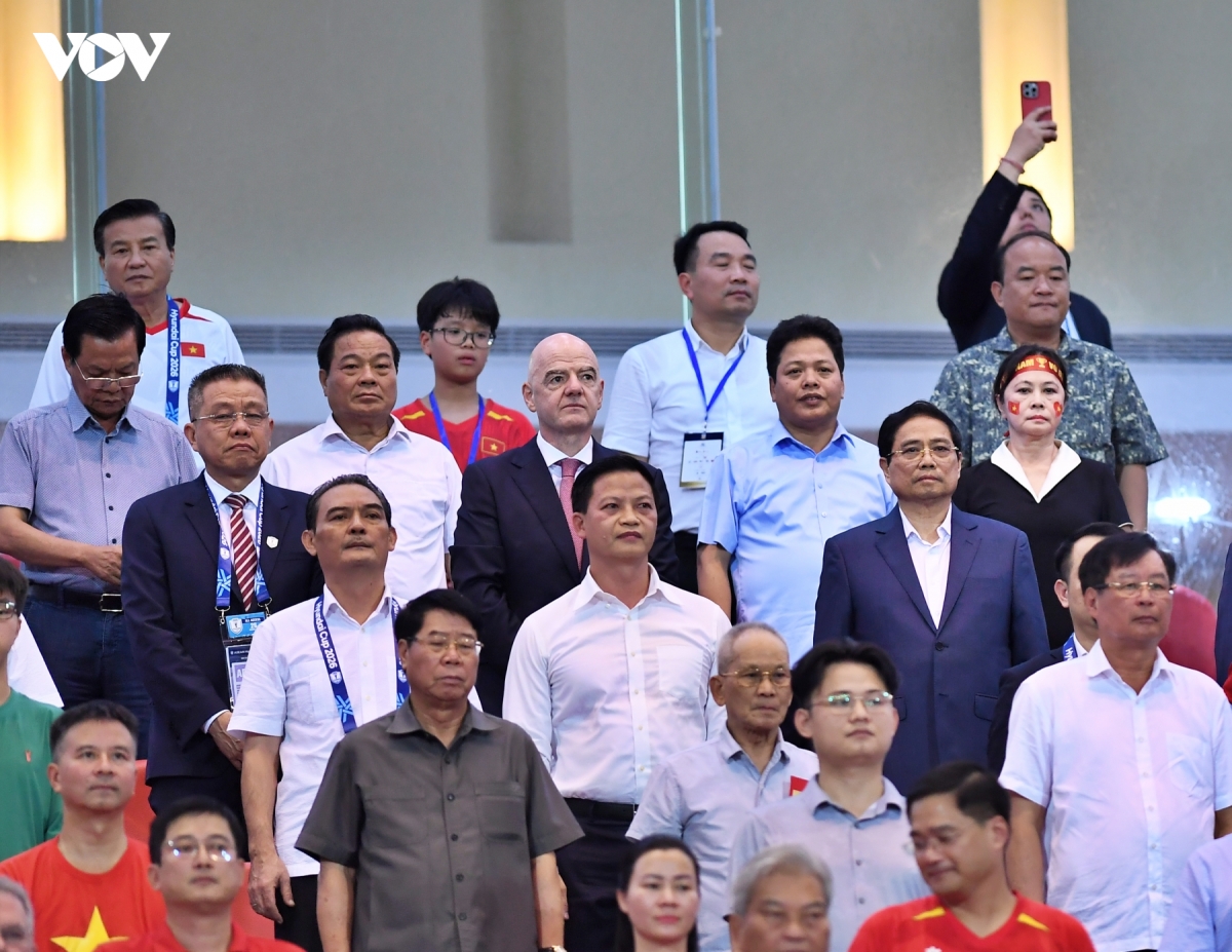 chu tich fifa gianni infantino cung Dt viet nam nang cup vo dich asean cup 2026 hinh anh 1