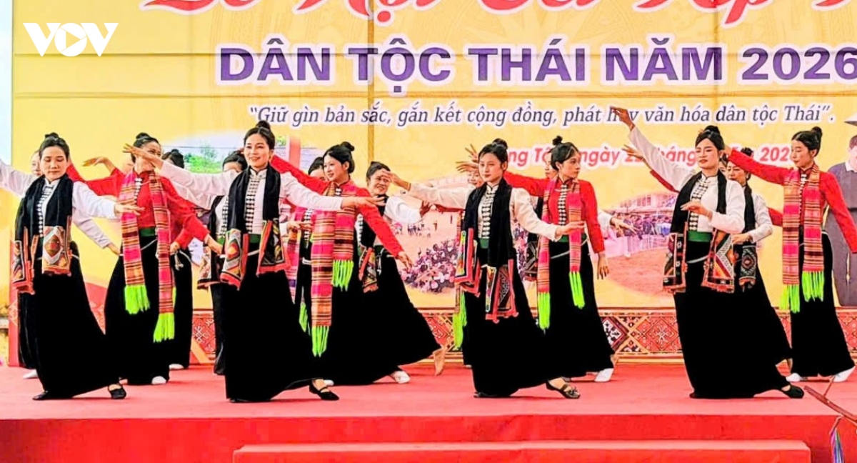 ron rang tet xip xi cua dong bao thai muong lo hinh anh 8