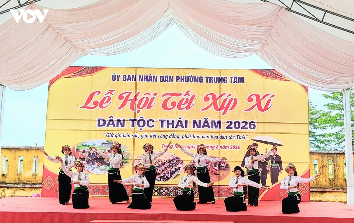 ron rang tet xip xi cua dong bao thai muong lo hinh anh 16