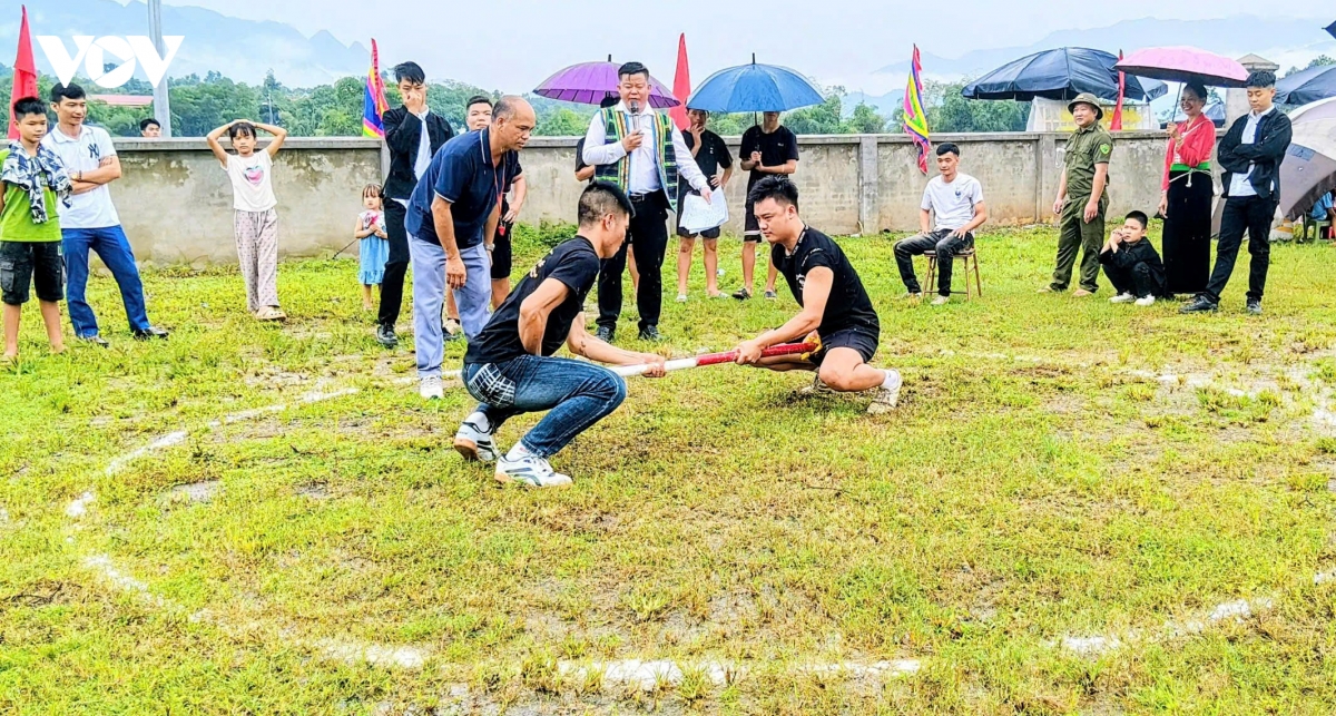 ron rang tet xip xi cua dong bao thai muong lo hinh anh 14