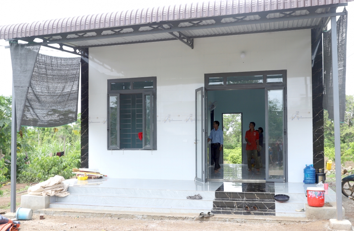 mo hinh moi to chuc Dang dong hanh cung ho dan thoat ngheo o Dak lak hinh anh 2