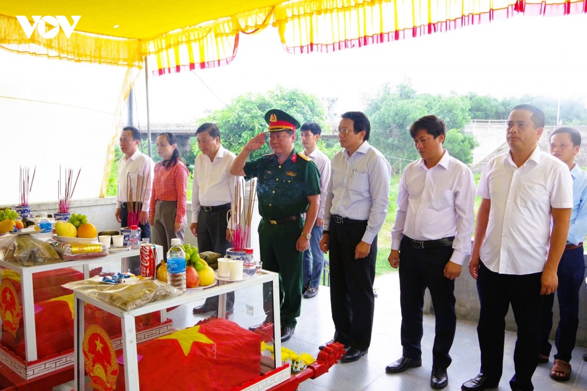 quang tri tim thay them 3 hai cot liet si tai khu vuc cau nhi hinh anh 1