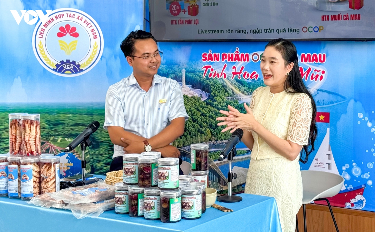 hanh trinh dua ba khia Dam doi vuon xa cua cap vo chong tre o ca mau hinh anh 13