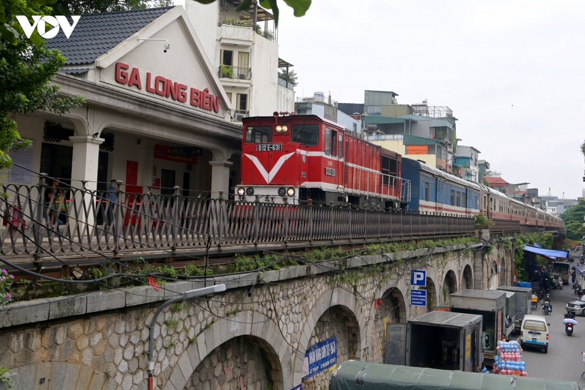 ha noi sap cai tao 131 vom cau da Danh thuc di san giua long pho co hinh anh 1