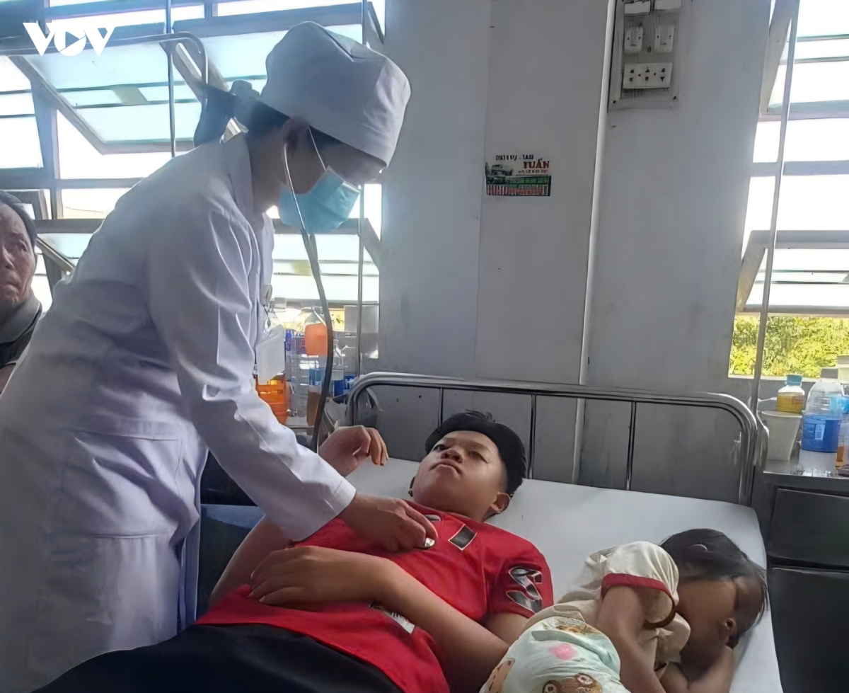 vu nghi ngo doc vi an banh mi tai gia lai benh nhan nhap vien len toi 150 nguoi hinh anh 1