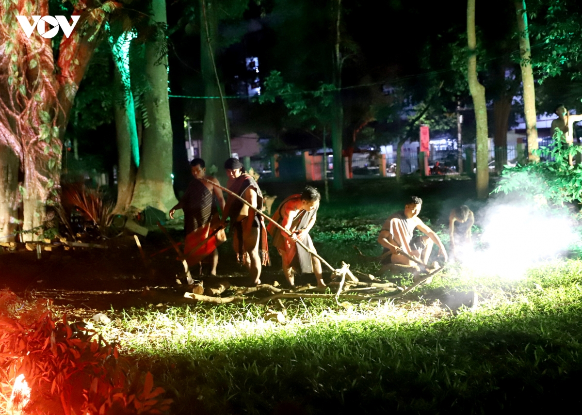 Dak lak thu nghiem san khau trai nghiem de dua van hoa E De thanh san pham du lich hinh anh 1