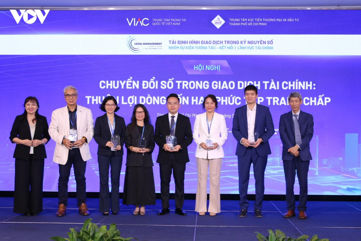 Giao dịch tài chính số, doanh nghiệp làm gì để không sập bẫy rủi ro công nghệ?