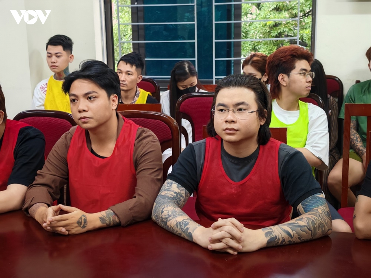 toan canh khoi to pham tuan va 9 bi can lien quan video bao luc trieu view hinh anh 4