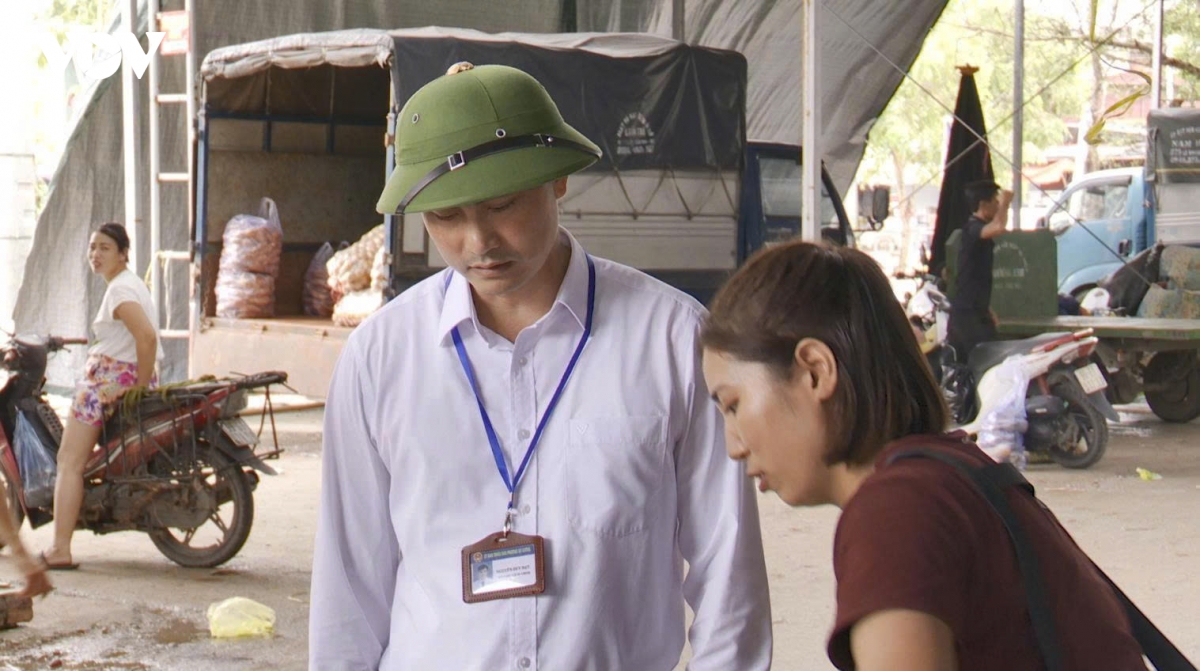 phuong vo cuong, bac ninh thong tin viec thu tien bao ke, chong lung tai cho tam hinh anh 3