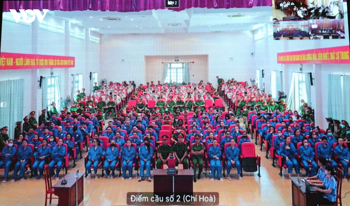 luat su de nghi giam an cho chi dan, co tien tu thien truc phuong va an tay hinh anh 1