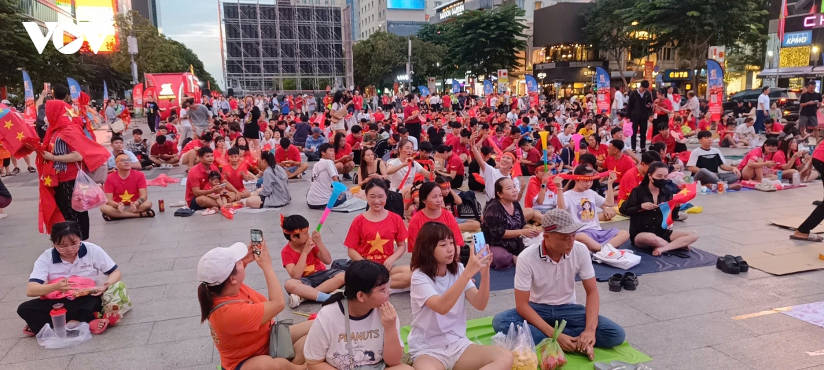 co dong vien tp.hcm co mat som tai nguyen hue tiep lua cho Dt viet nam hinh anh 4