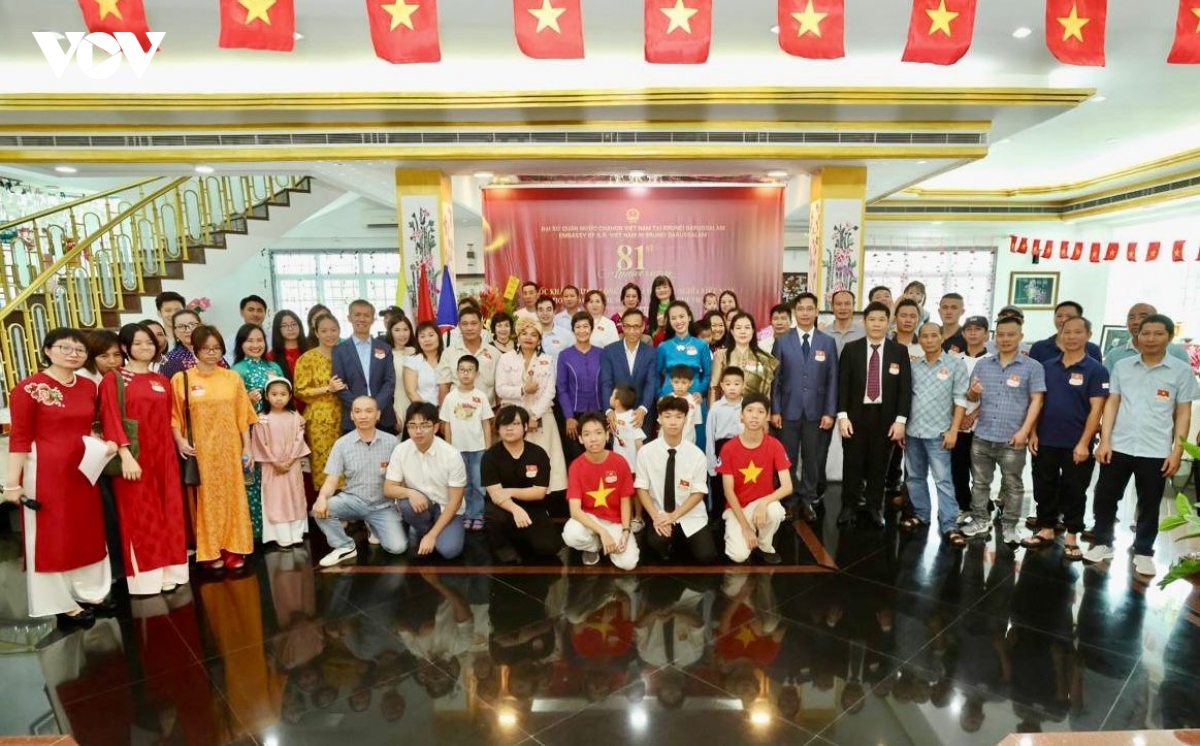 Dai su quan viet nam tai brunei ky niem 81 nam quoc khanh 2 9 hinh anh 2