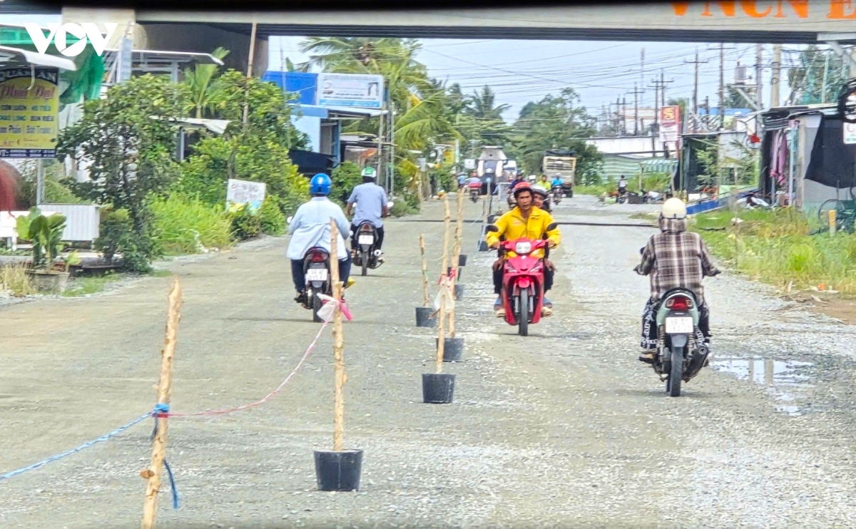 Cà Mau bảo trì Quốc lộ 63 sau phản ánh của VOV