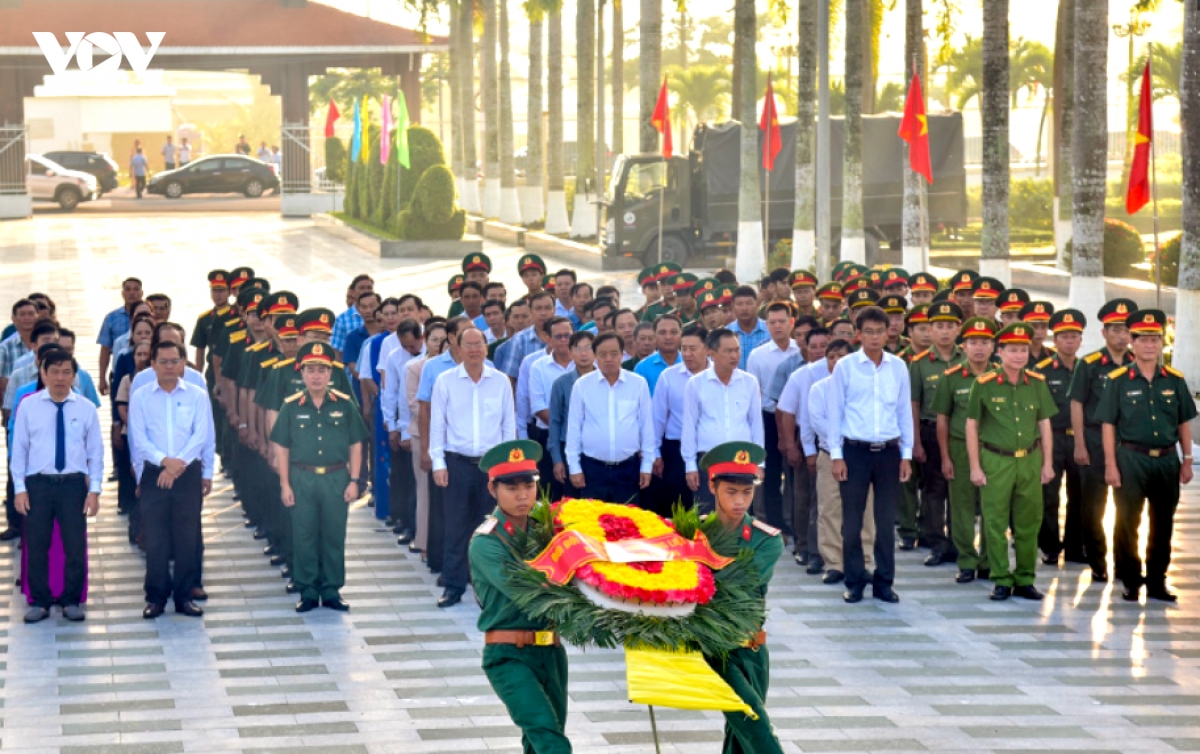 ca mau khai quat duoc hon 1.000 mo liet si o 2 nghia trang hinh anh 2