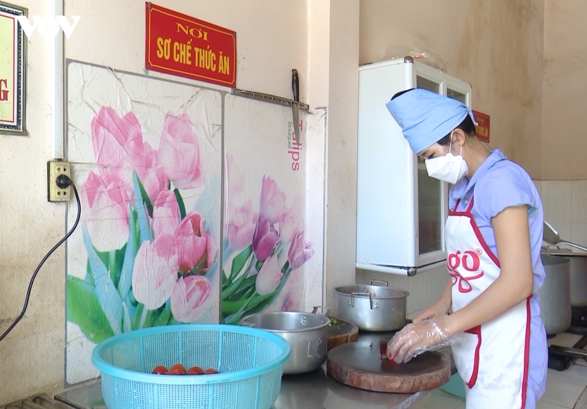 son la thay doi mo hinh nau an ban tru tai cac truong hoc hinh anh 2