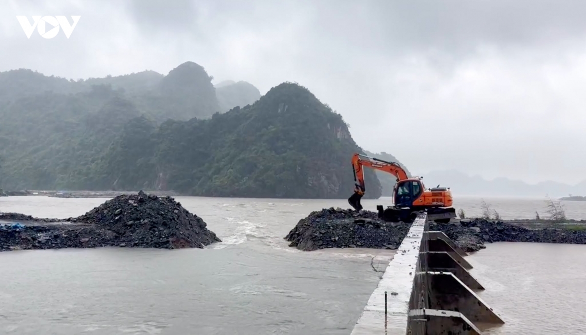 Dac khu cat hai hai phong khac phuc ngap ung sau bao so 4 hinh anh 11