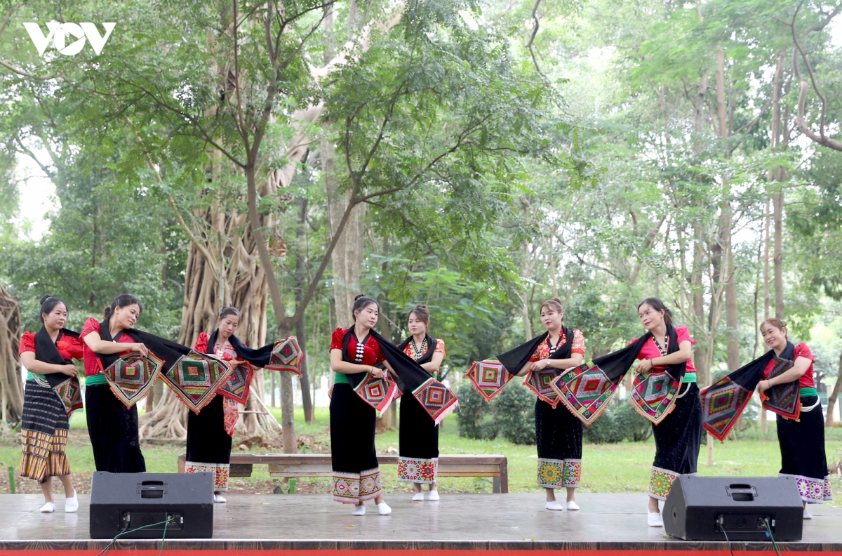di san viet hoi tu giua long buon ma thuot, Dak lak hinh anh 4