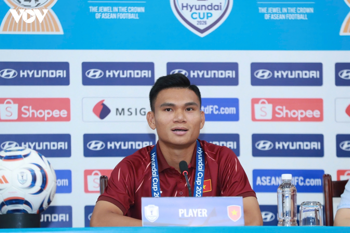 trUc tiEp hOp bAo hlv kim sang sik noi gi truoc tran viet nam vs malaysia hinh anh 2