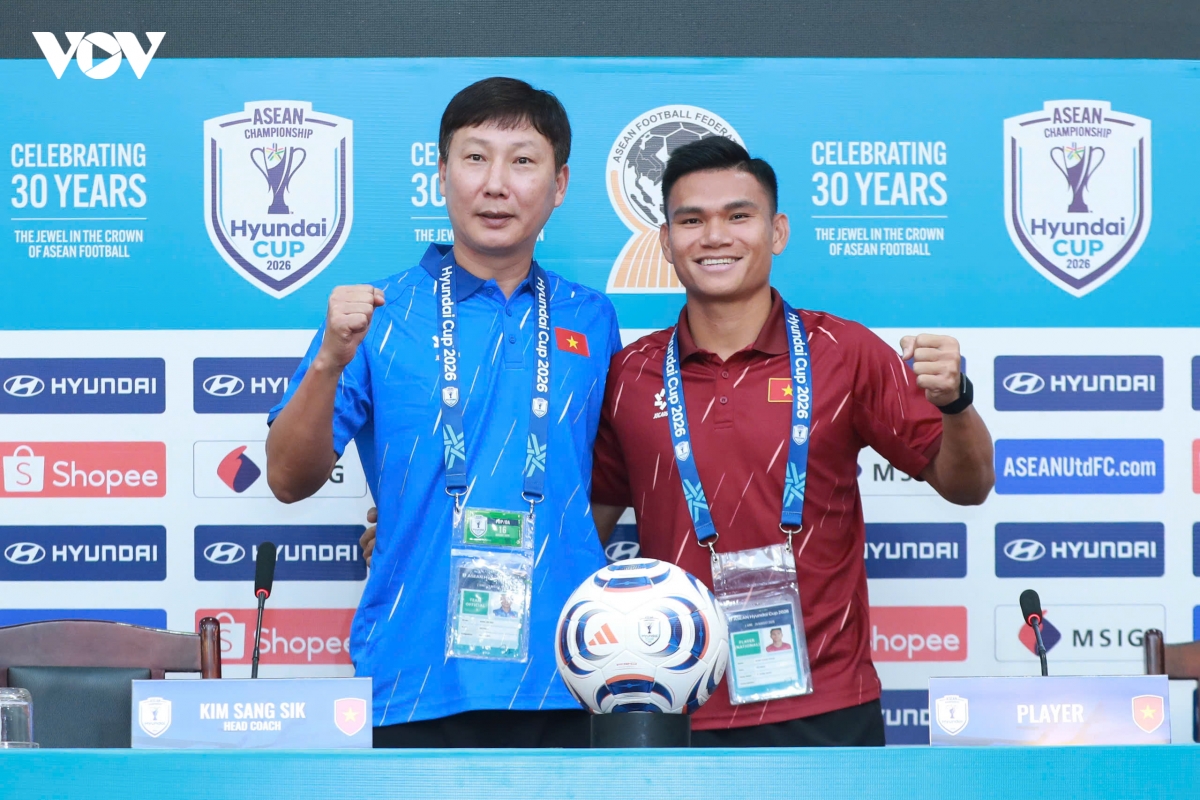 toan canh hop bao truoc tran dau Dt viet nam vs Dt malaysia hinh anh 2