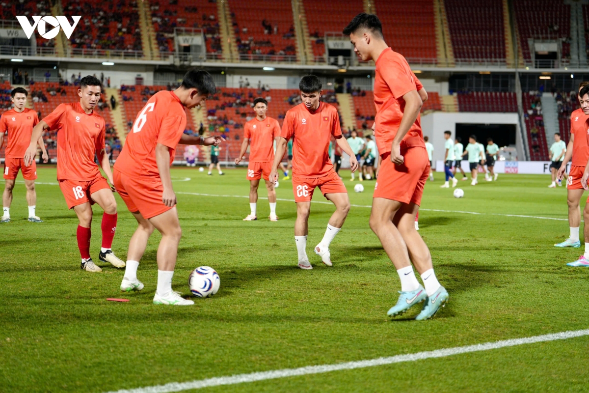 trUc tiEp thai lan 0-0 viet nam hiep 1 ket thuc hinh anh 22