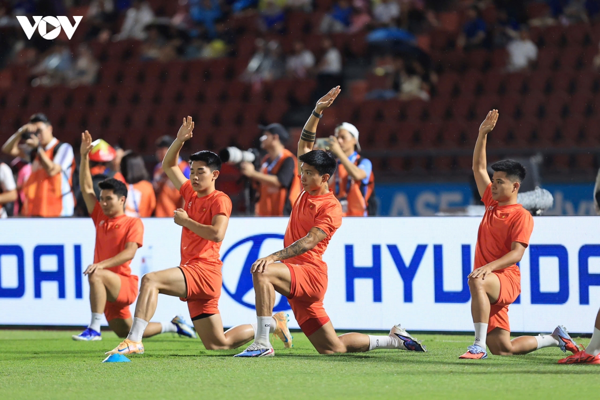trUc tiEp thai lan 0-0 viet nam hiep 1 ket thuc hinh anh 21
