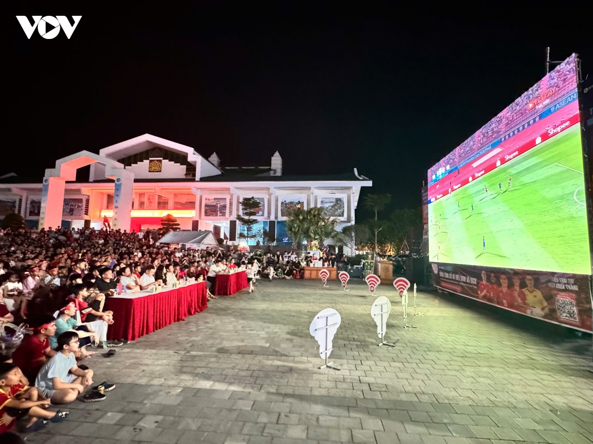 trUc tiEp thai lan 0-0 viet nam hiep 1 ket thuc hinh anh 1