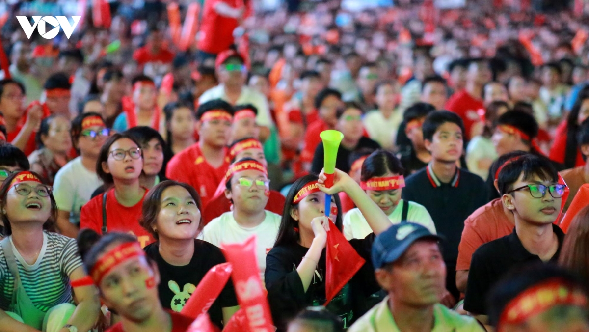 trUc tiEp thai lan 0-0 viet nam hiep 2 bat dau hinh anh 1
