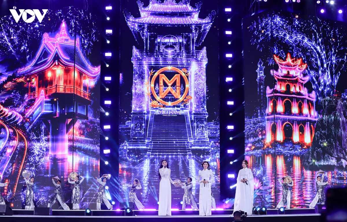 111 nguoi dep cac nuoc trinh dien ao dai tai dem khai mac miss world 2026 hinh anh 2
