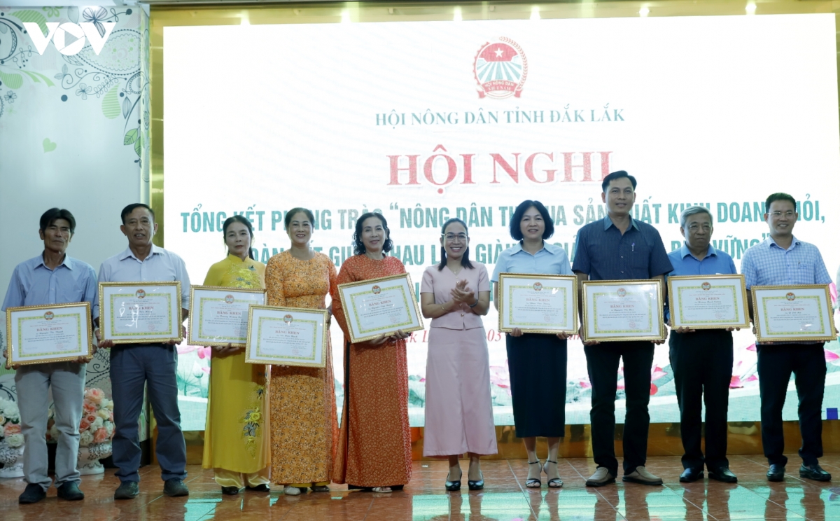 Đắk Lắk phát động phong trào nông dân thi đua gắn với chuyển đổi số