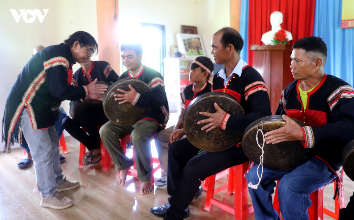 Dak lak cu the hoa nghi quyet 80 tu nhung lop hoc cong chieng o buon lang hinh anh 3